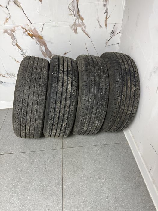 215/60/17 Балон летний.