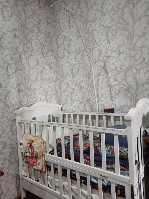 Срочно продается кроват и шкаф 3,500,000 сум