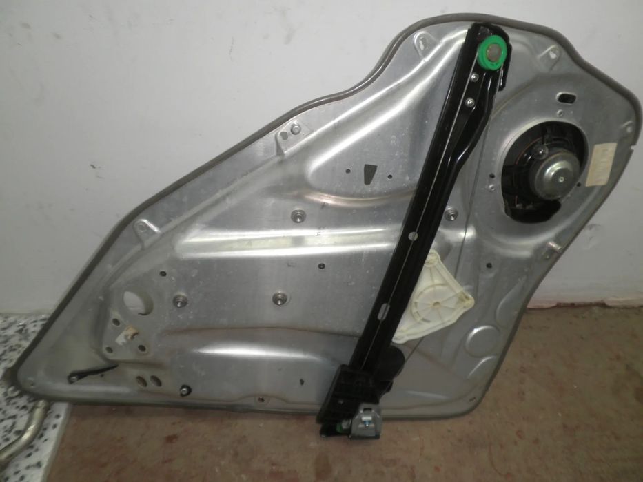 Macara stanga spate Mercedes C Class S204 , W204 Break