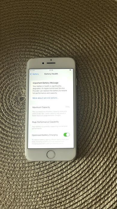 Продавам IPhone 7 128gb