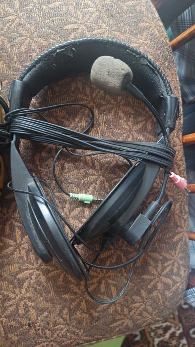 Наушники  с микрофоном б/у