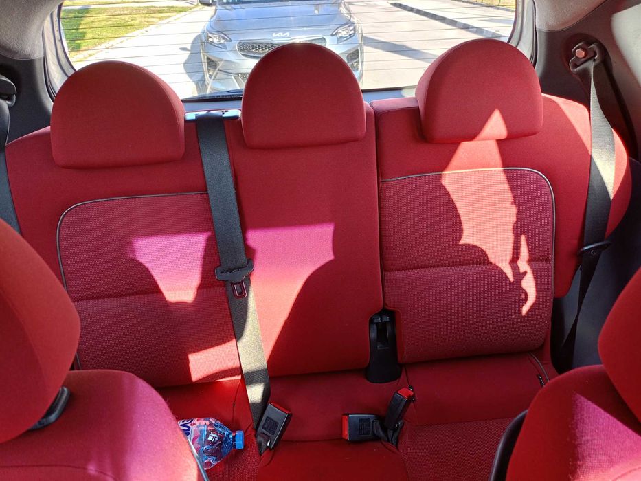 Дамска кола малка