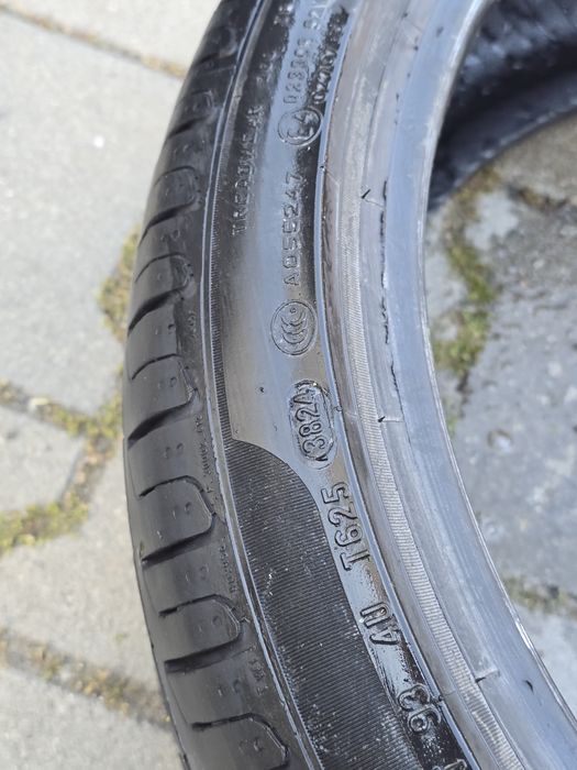 225 40 18 Pirelli