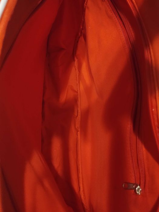 Продавам чудесна кожена чанта на УниКредит Булбанк Ад