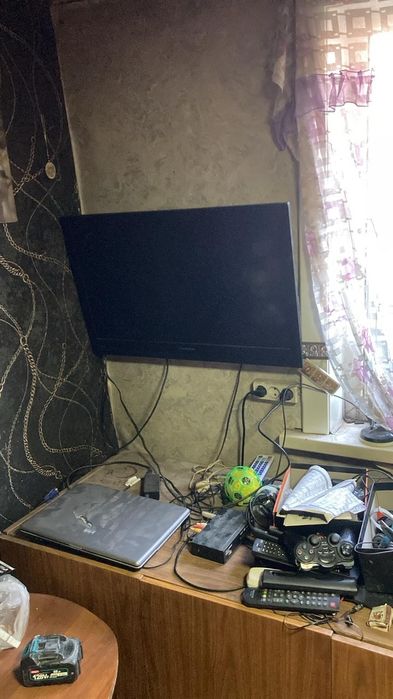Телевизор 15000 продам