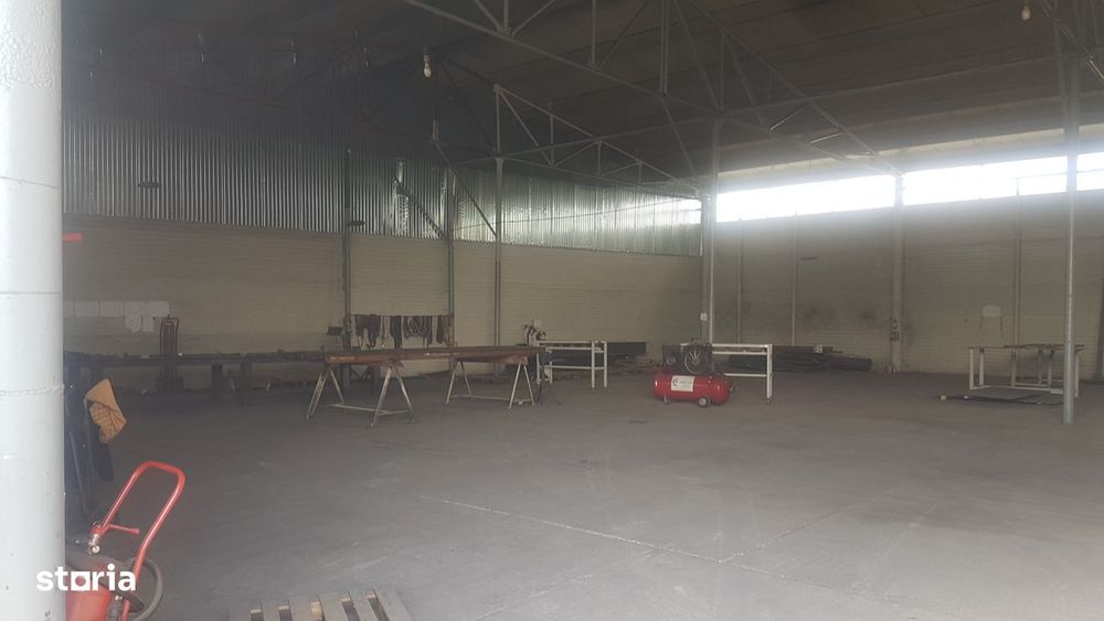 Hala 2400mp de inchiriat