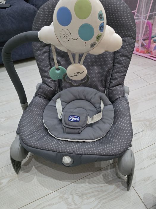 Детское кресло шезлонг chicco