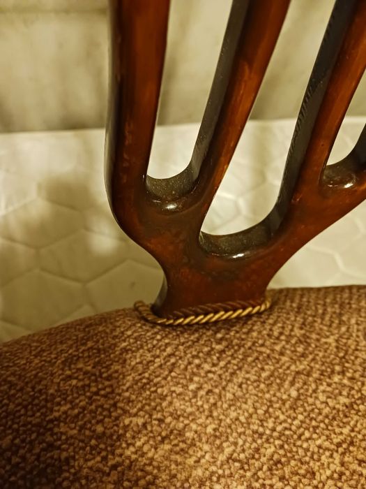 Ниска холна маса и столове