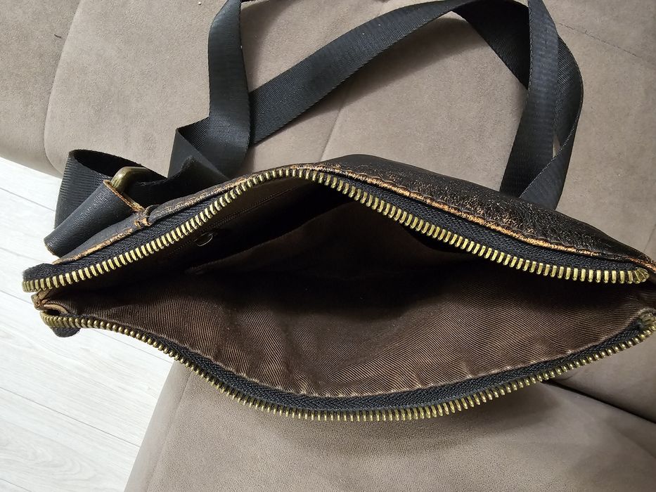 Сумка кожаная через плечо