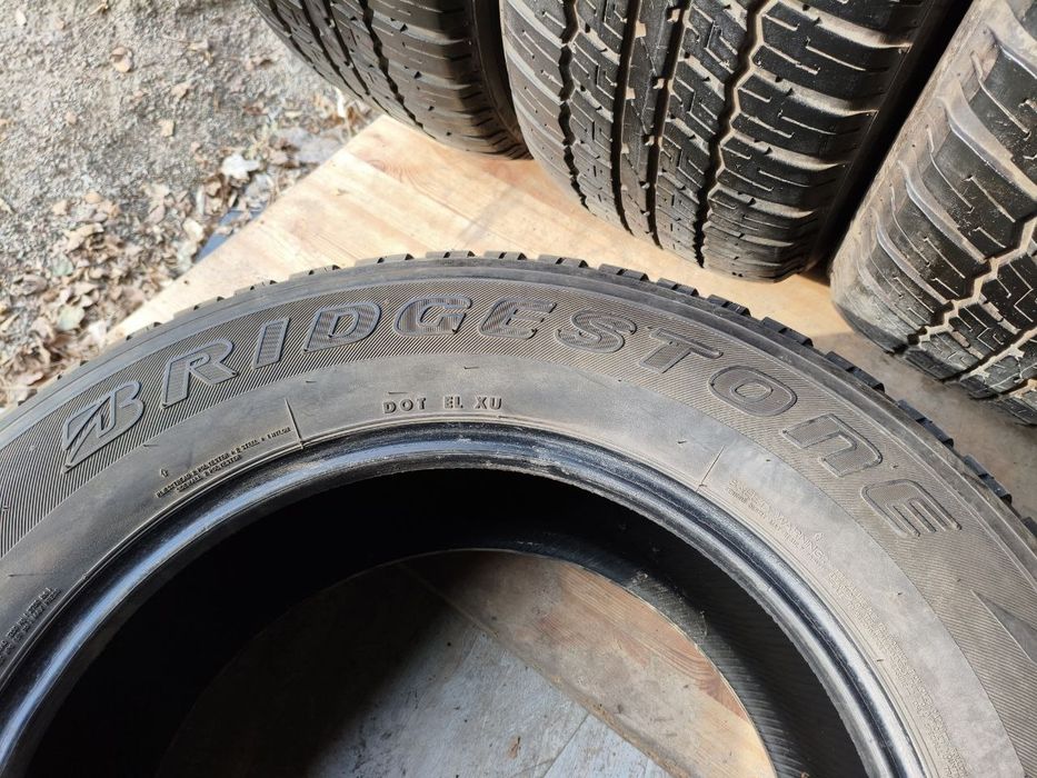 285 60 R18 Bridgestone AT