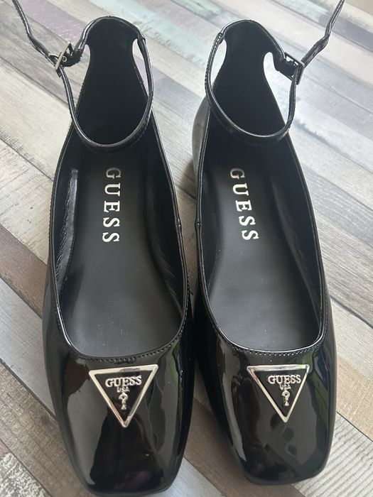 Balerini dama  Guess