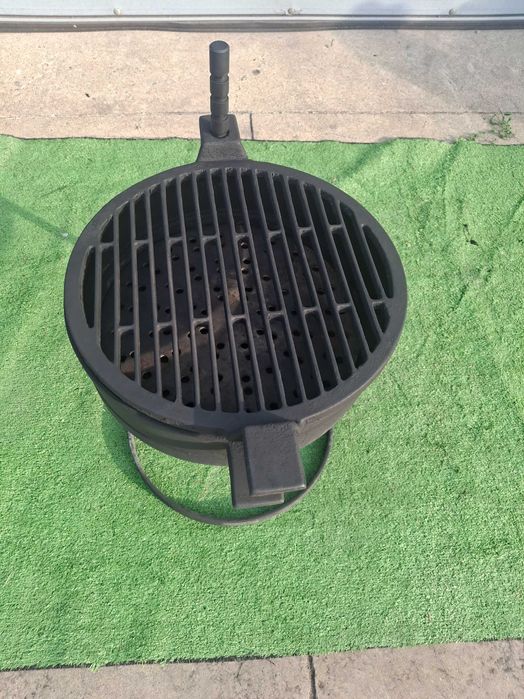 Барбекю на дървени въглища