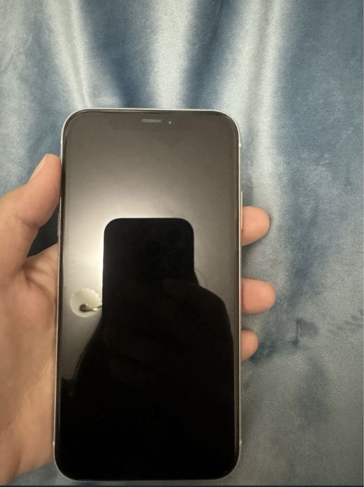Продам Iphone XR