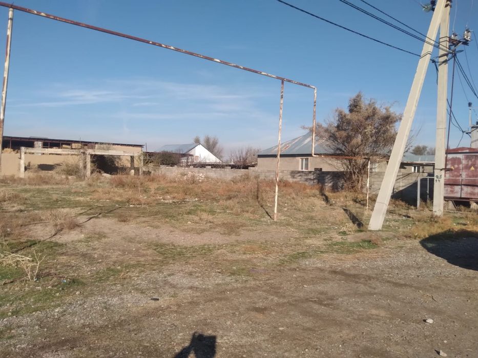 Участок с фундаментом