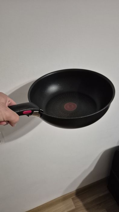 Tigaie Tefal plus Tefal Wok adâncă cu mâner detașabil