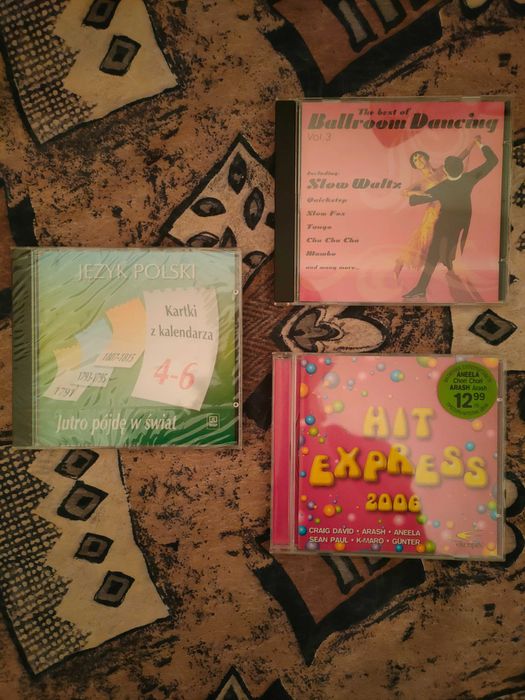 Продавам видеокасети и CD с музика