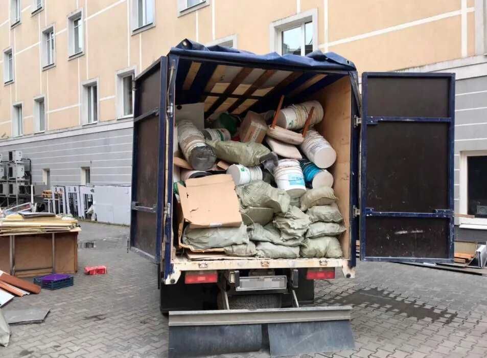 Вывоз старых вещей и хлама