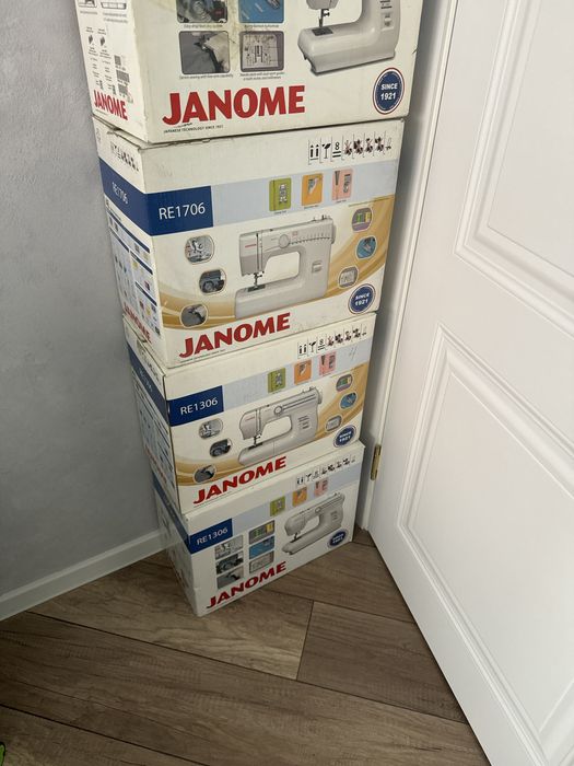 Швейная машина Janome