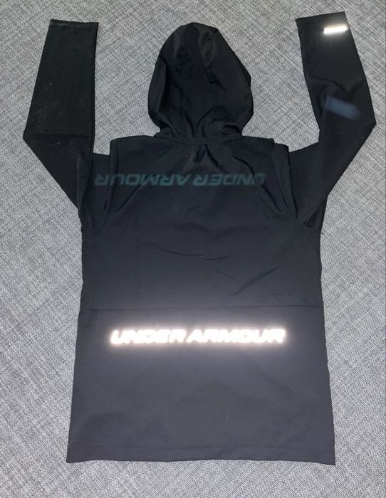 Ветровка на Under Armour