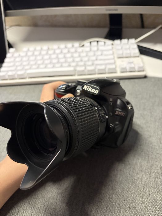 Nikon D3100  - 55-200mm