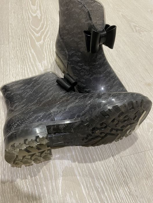 Резиновые сапоги