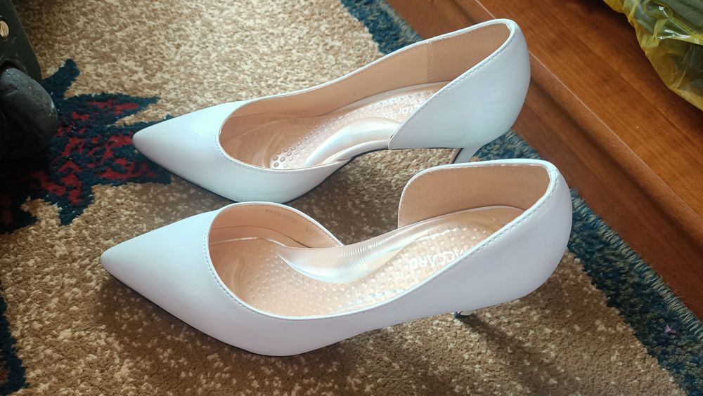 Белые туфельки, туфли