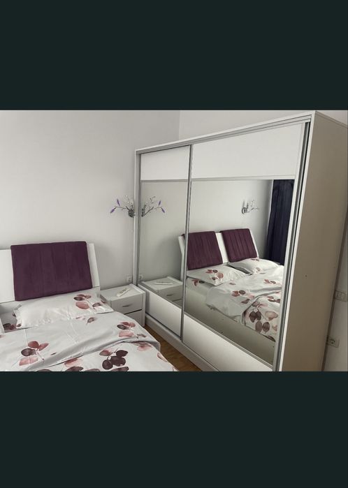 Inchiriez apartament