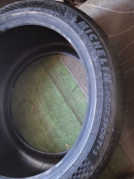 305 35 20 Michelin DOT 2023 vara NOI