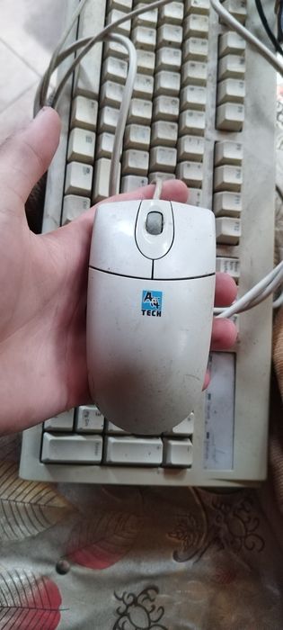 Vand pc retro, mouse cu bila, tastaturi