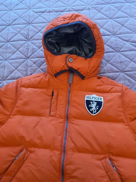 Geaca tommy originala varsta 4-6 Ani