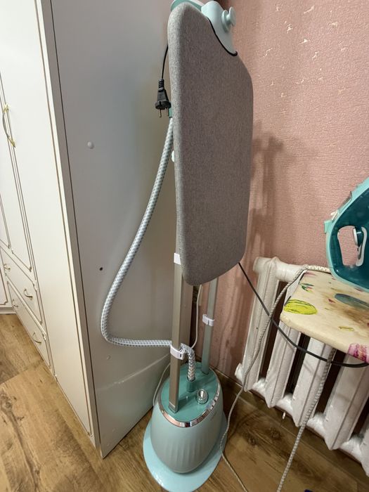 Продам паровый утюг