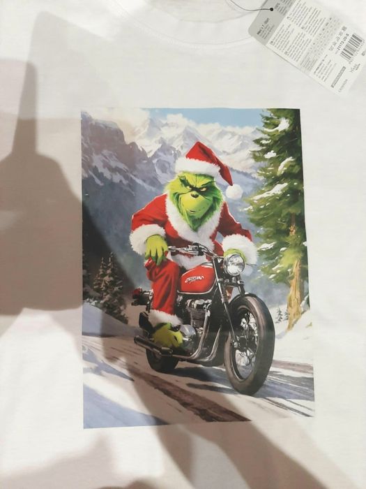 Чисто нова коледна тениска с Гринч ! ! !