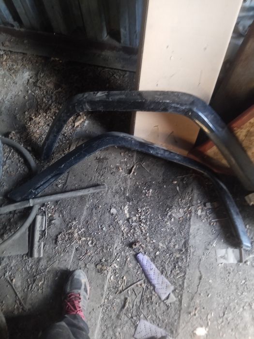 Продам накладки под запаску