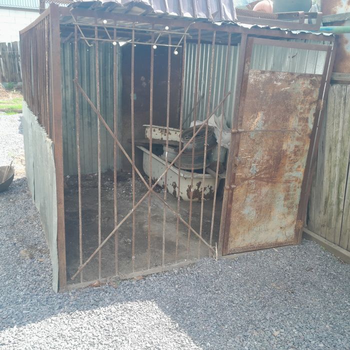 Продам вольер 2×3м