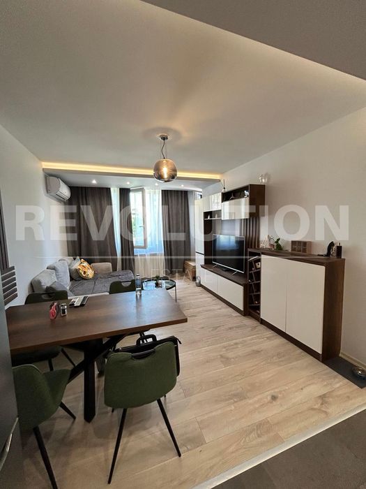 Продава се Двустаен апартамент в София, Студентски град - 50 кв.м за 3900 €/кв.м - Снимка #1