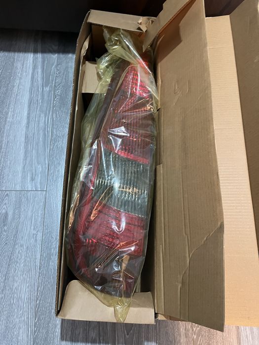 Vand stop ford fiesta nou,sigilat