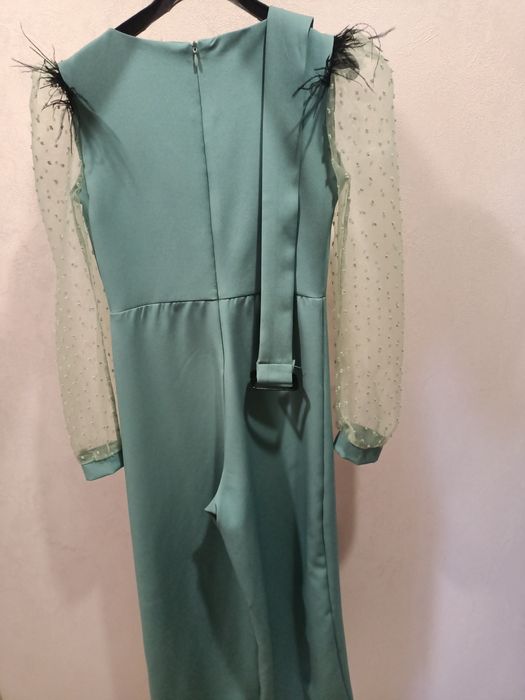 Продам костюм для девочки