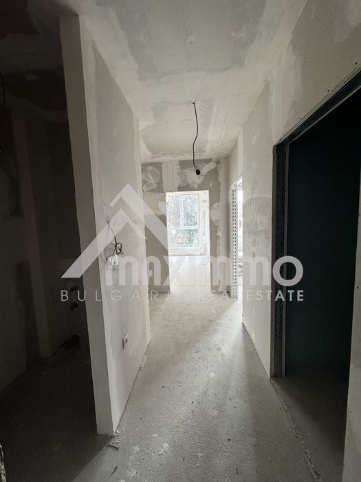 Продава се Тристаен апартамент в Варна, Аспарухово - 90 кв.м за 932 €/кв.м - Снимка #8