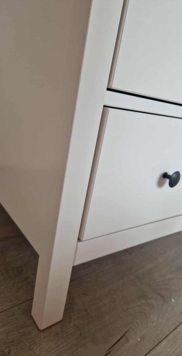 Бял скрин Икеа Hemnes