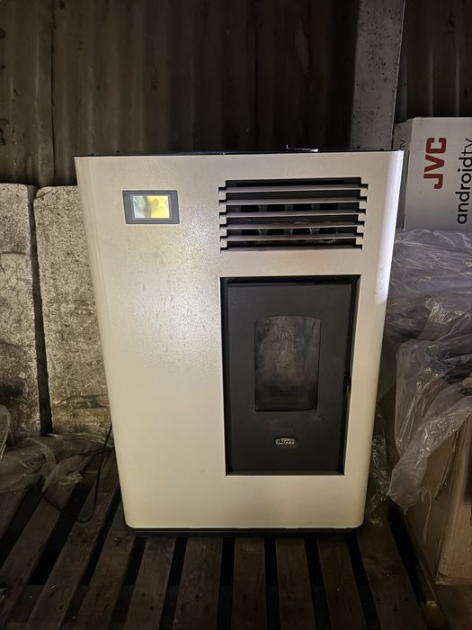 Камина/печка на  пелети Prity