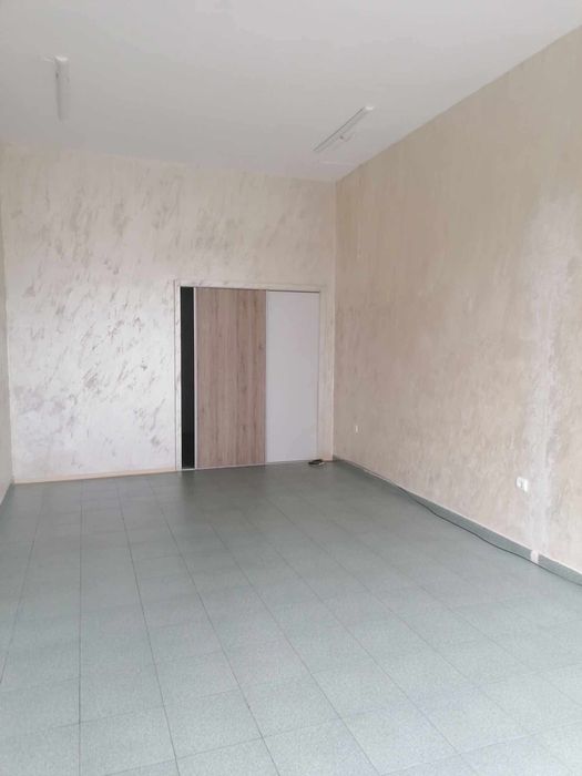 Дава се под наем Магазин в с. Първенец, Област Пловдив - 30 кв.м за 280.5 € - Снимка #1