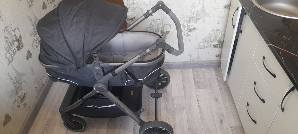 Продам детскую коляску