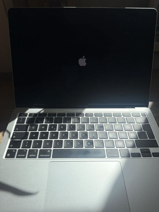 Apple MacBook Air 13” M1 A2337 Blocat
