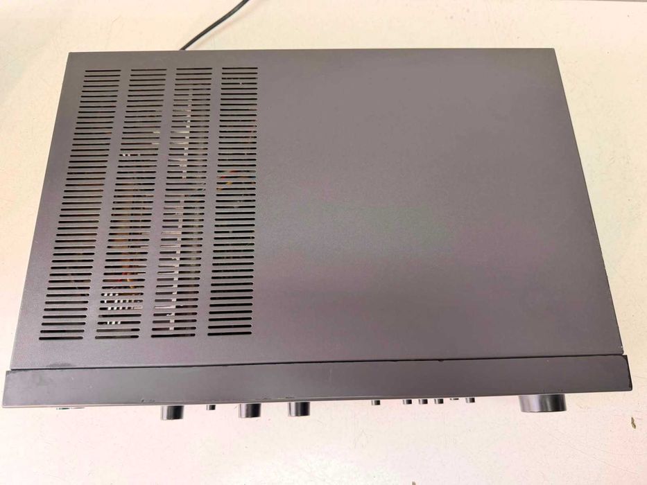 Amplificator High-End NAD 302 – Sunet Audiofil – Piesa de Colectie