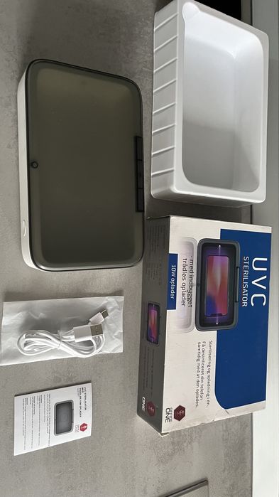 Sterilizator UV , dezinfectant telefone Nou la cutie