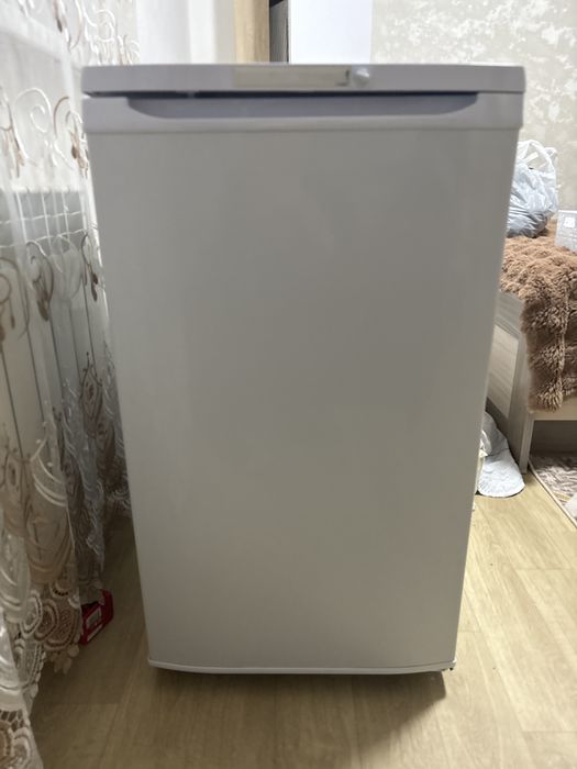 Продам мини холодильник Бирюса
