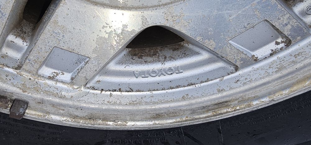 Гуми с джанти за джип