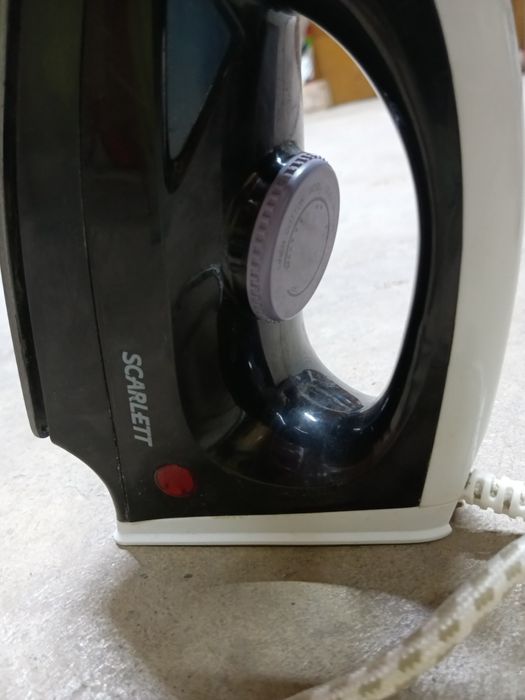 Продам утюг для дома б/у