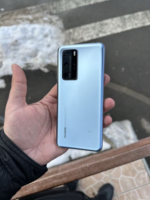 Huawei p40 pro cu displayul spart pentru piese