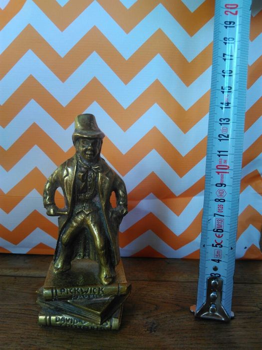 Продавам антикварна медна склуптура Давид Копърфийлд 1